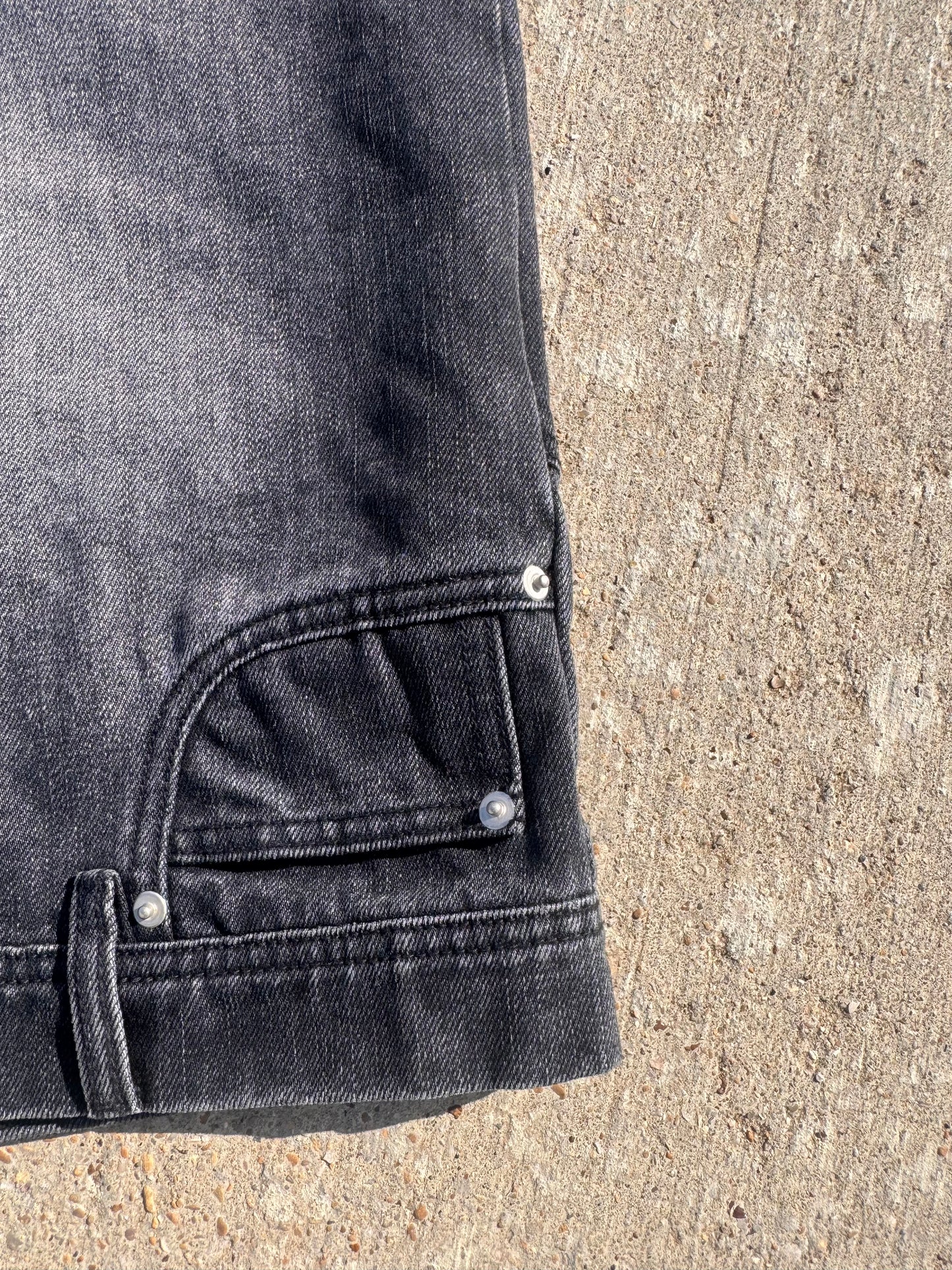 UPSIDE DOWN JORTS ‘BLACK